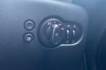 MINI HATCHBACK, , hi-res
