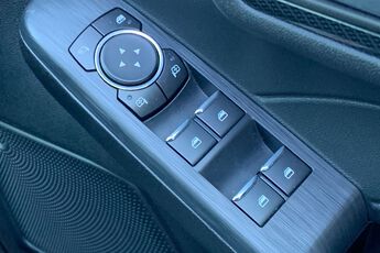 FORD KUGA, , hi-res