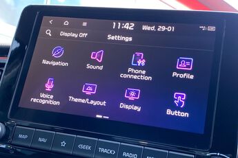 KIA STONIC, , hi-res