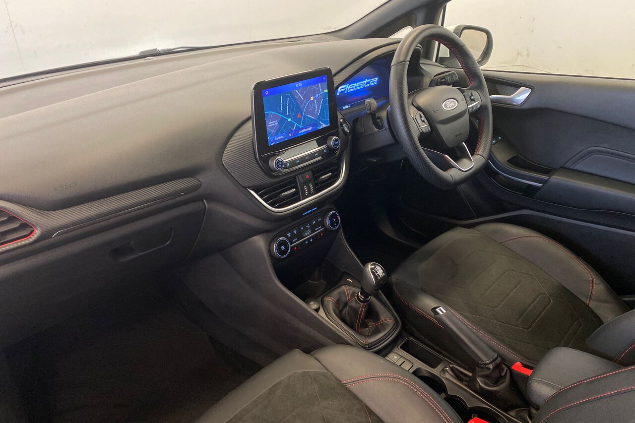 FORD FIESTA, , hi-res