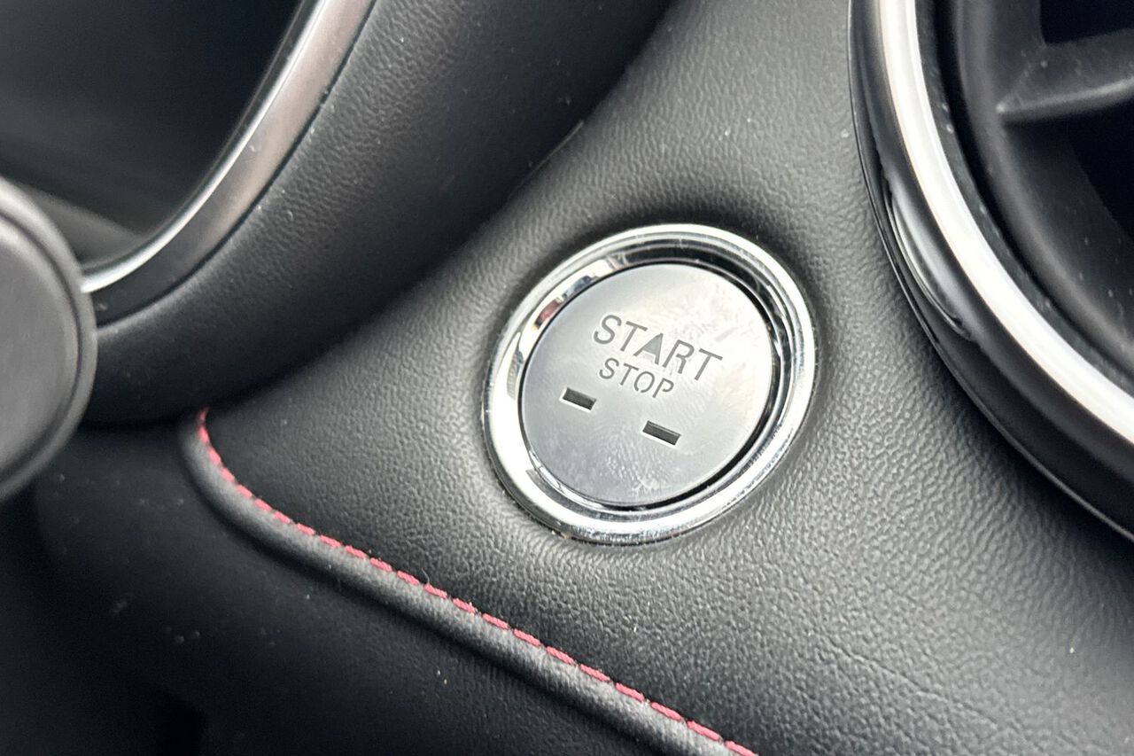 MG MOTOR UK HS, , hi-res