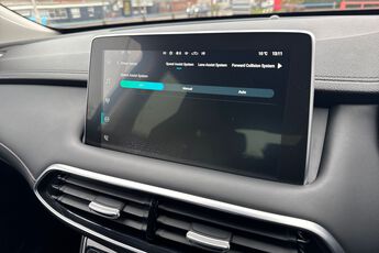 MG MOTOR UK HS, , hi-res