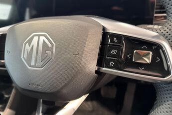 MG MOTOR UK HS, , hi-res