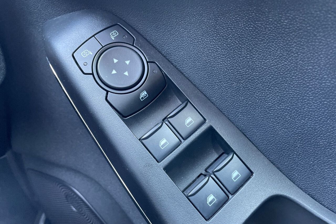 FORD FIESTA, , hi-res