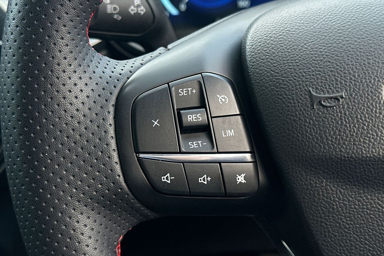 FORD KUGA, , hi-res