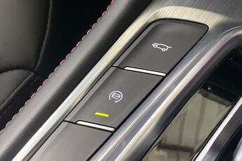 MG MOTOR UK HS, , hi-res