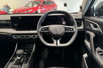 MG MOTOR UK HS, , hi-res