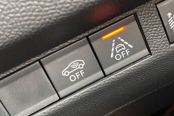 PEUGEOT 208, , hi-res
