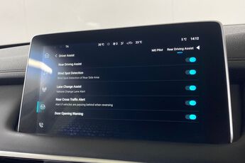 MG MOTOR UK HS, , hi-res